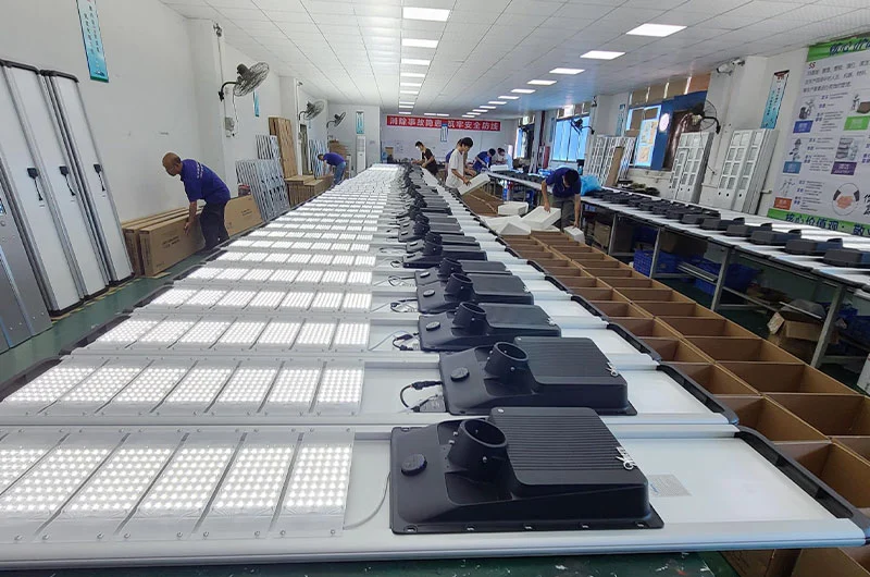 Солнечная фабрика уличного света