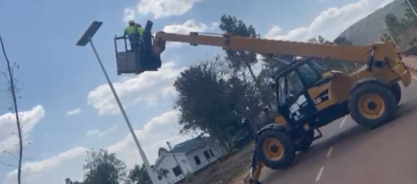 Фокус дизайна солнечного уличного света 120 Вт: длительные часы освещения и стабильность системы